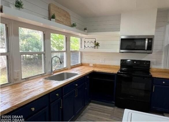 731 Washington St - Photo 5 of 7