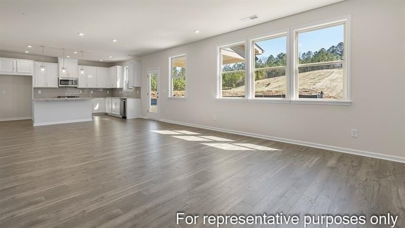 3990 Alderstone Dr - Photo 7 of 10