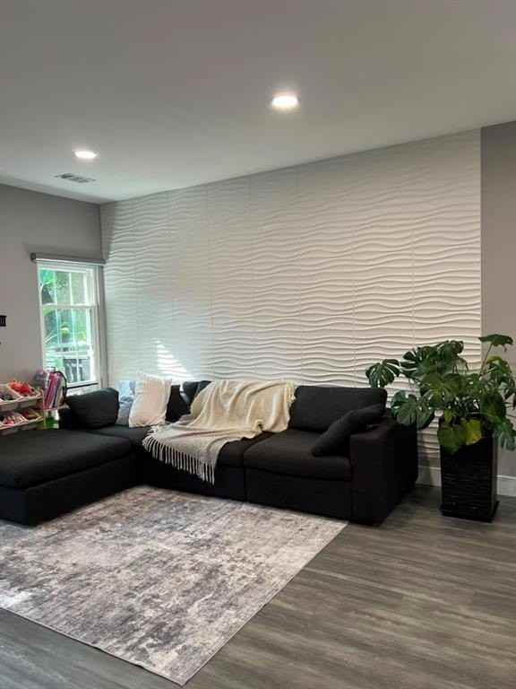 408 Wedgewood Way - Photo 3 of 23