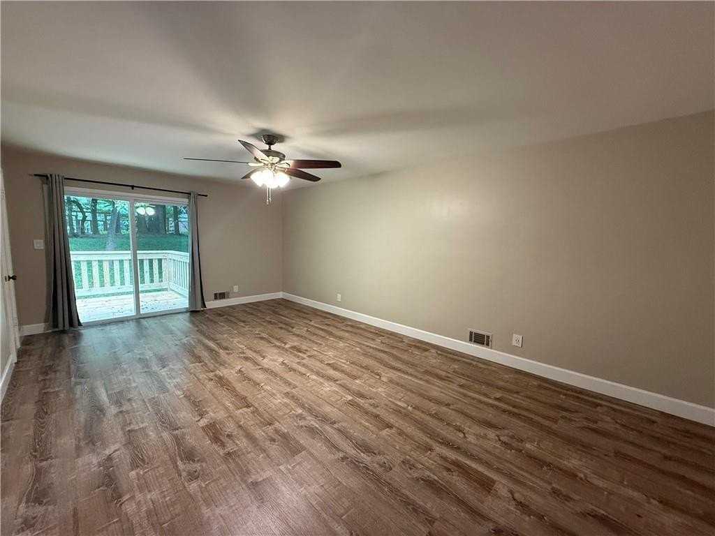 145 Starboard Pt - Photo 7 of 43