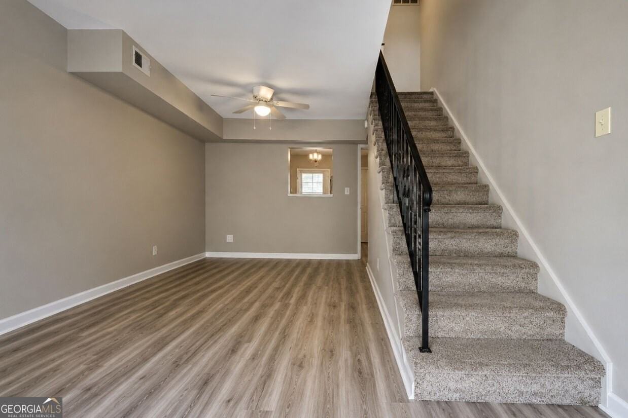 88 Angie Dr #6 - Photo 3 of 18
