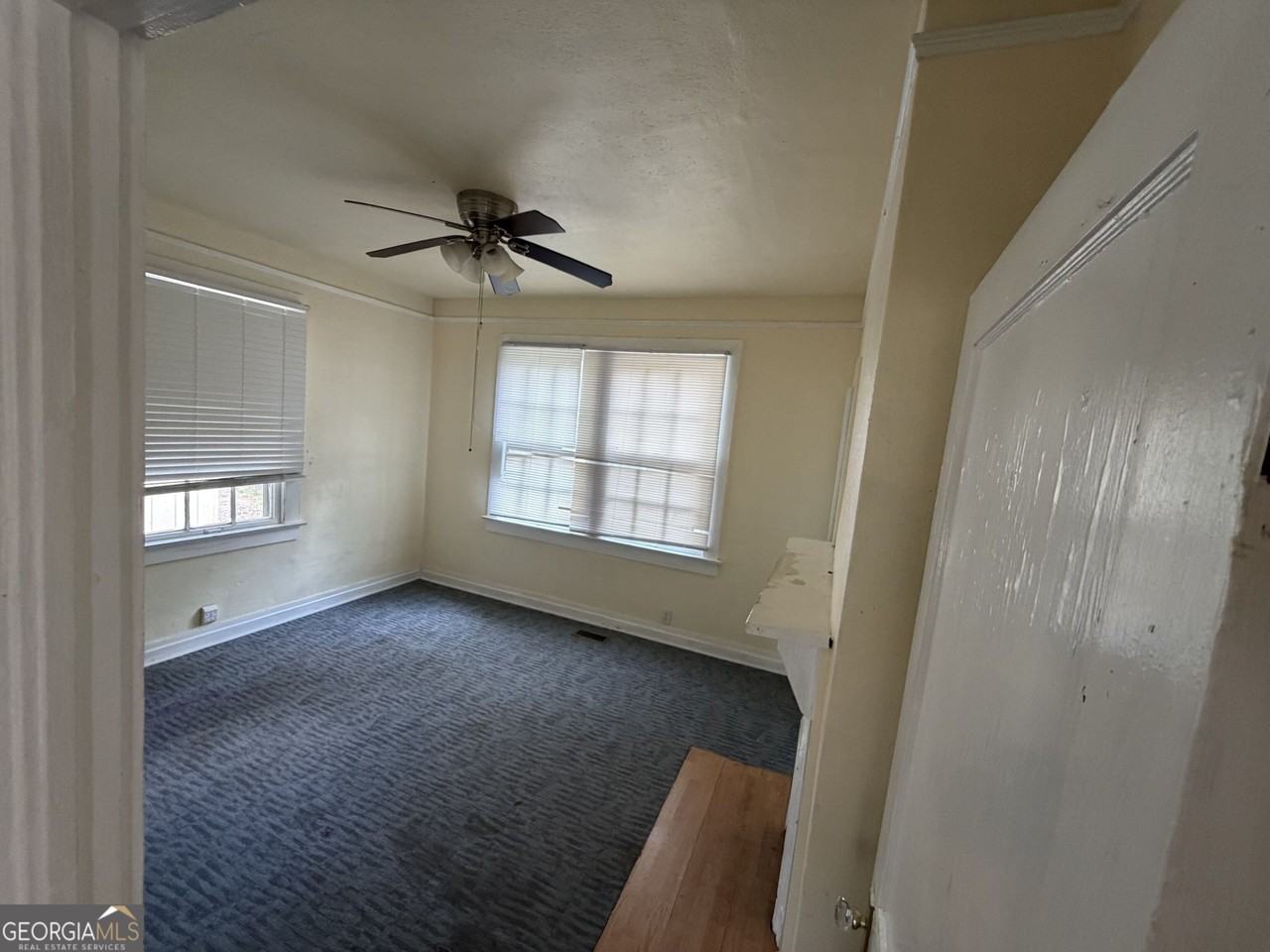 204 Royal Ave - Photo 7 of 8