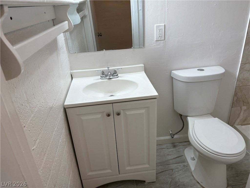 2125 Elm Ave #2 - Photo 5 of 6