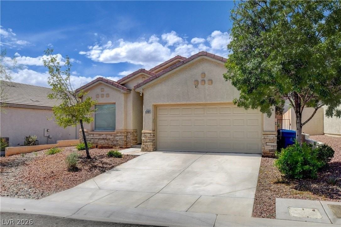3249 Robins Creek Pl - Photo 3 of 48