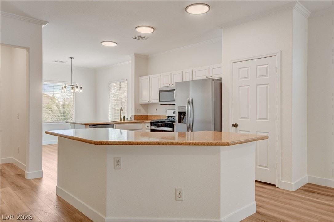3249 Robins Creek Pl - Photo 7 of 48