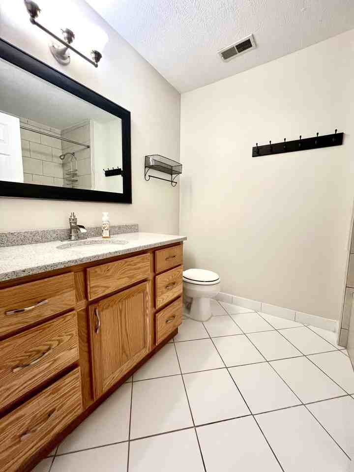 4417 Inverness St - Photo 6 of 18