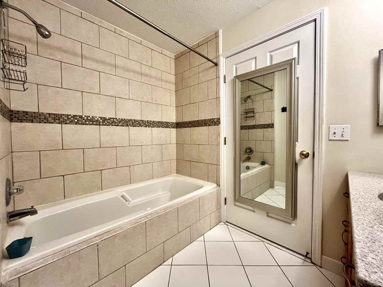 4417 Inverness St - Photo 7 of 18
