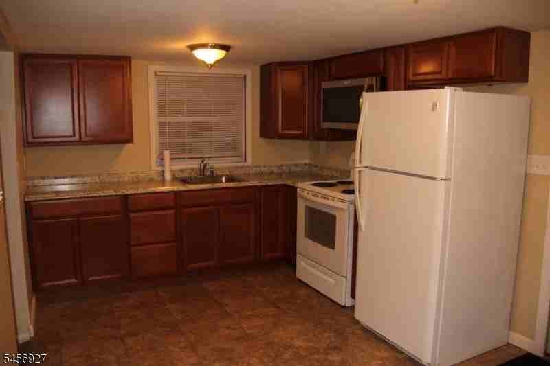31 Ringwood Ln - Photo 4 of 15