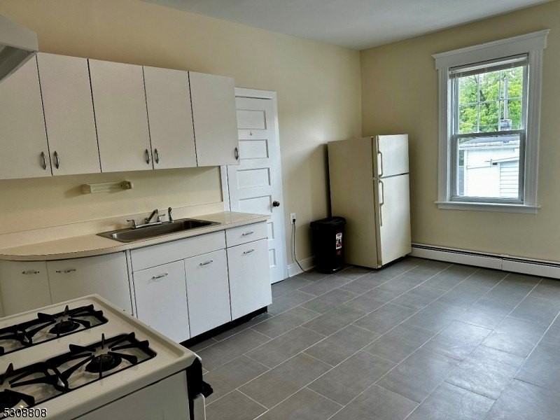 19 Bowers Ln #B - Photo 4 of 9