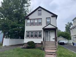 featured image of 182 Greenbrook Rd #1