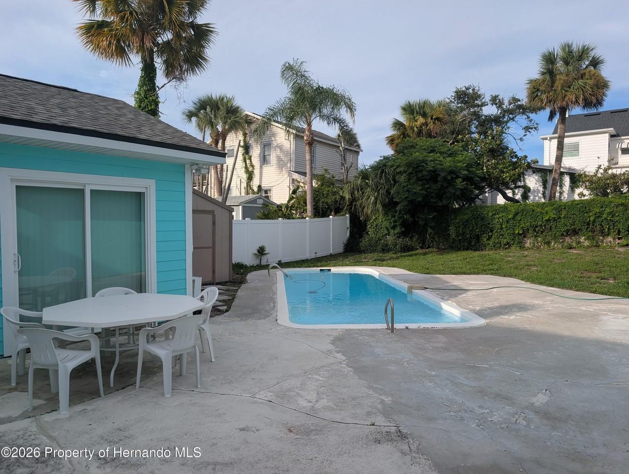 924 N Wild Olive Ave - Photo 3 of 10
