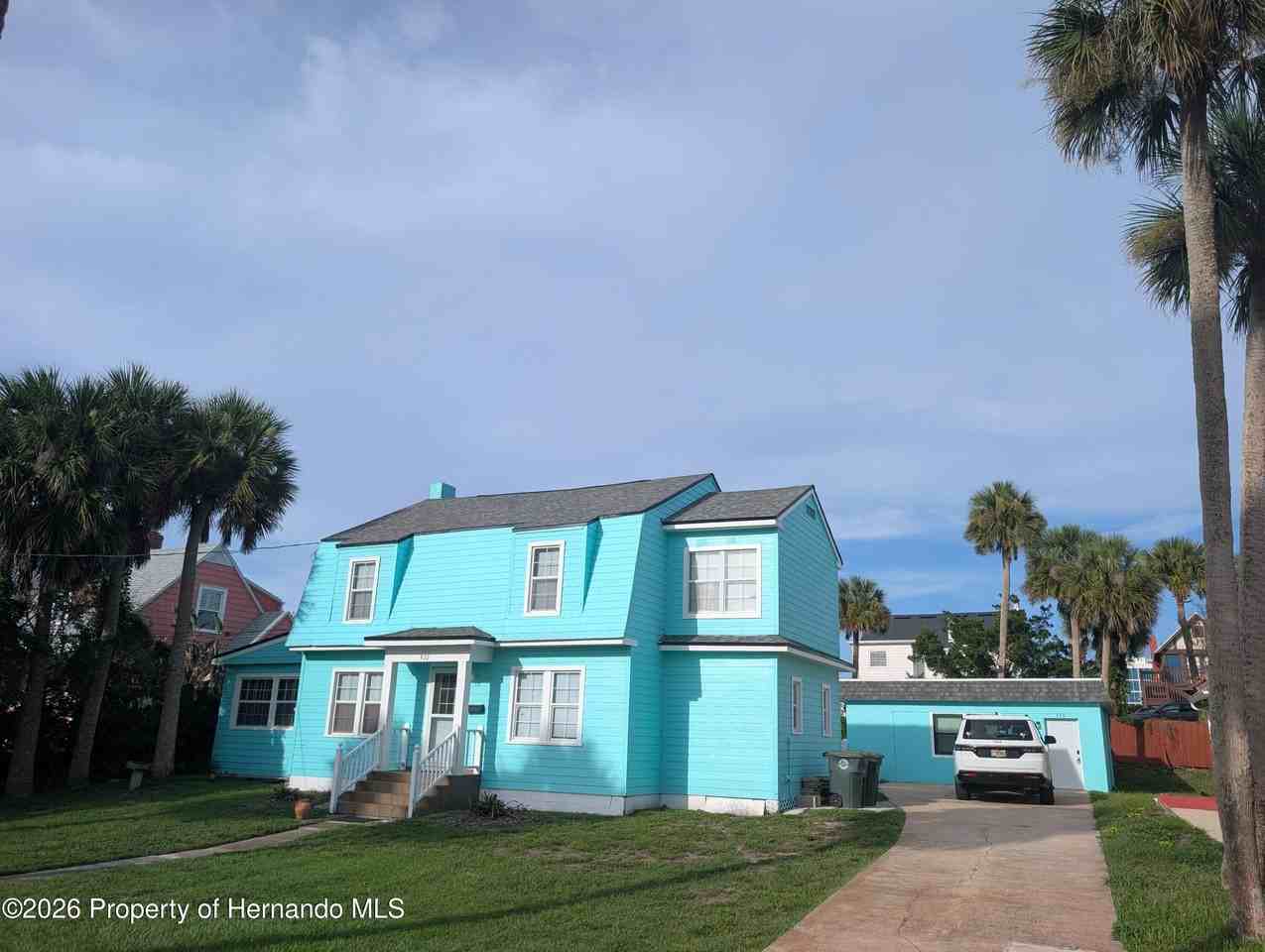 924 N Wild Olive Ave - Photo 4 of 10