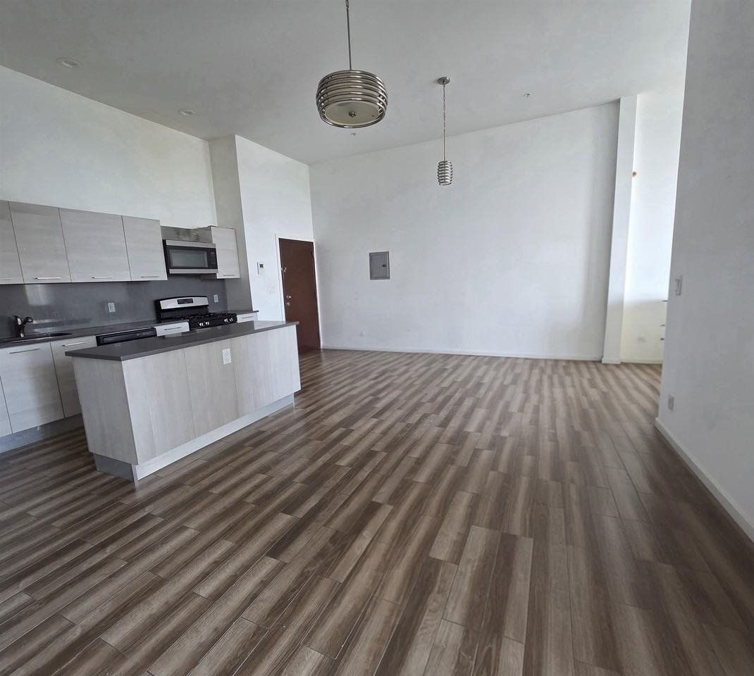 795 Main Ave - Photo 6 of 10