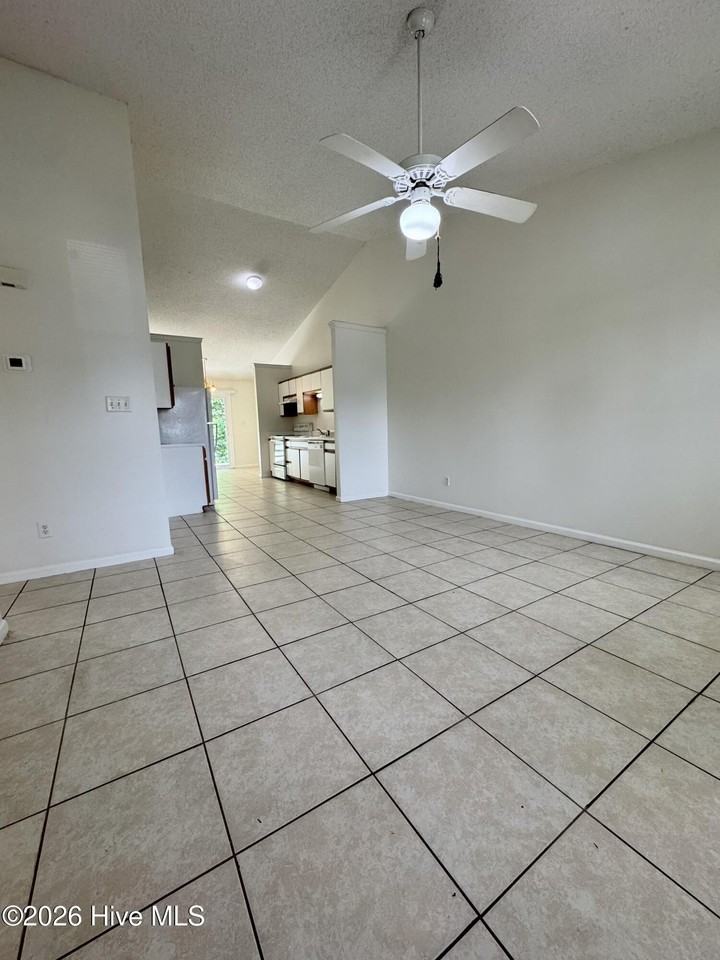 217 Wyndham Cir #A - Photo 5 of 20