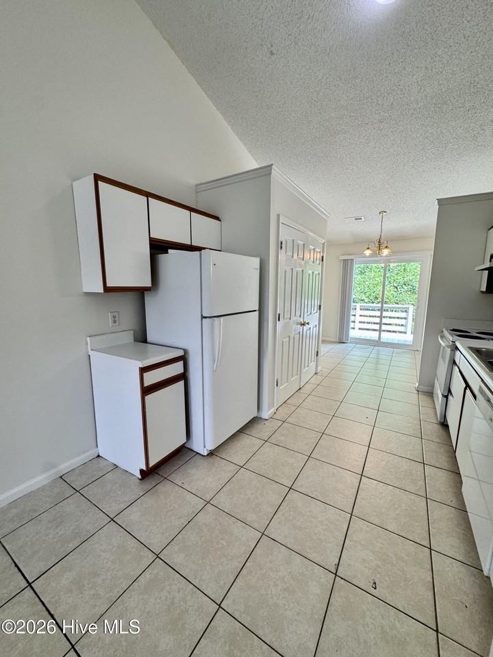 217 Wyndham Cir #A - Photo 6 of 20