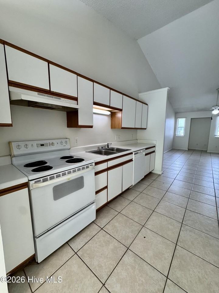 217 Wyndham Cir #A - Photo 7 of 20