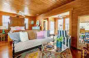 featured image of 2411 Texas Ave #B