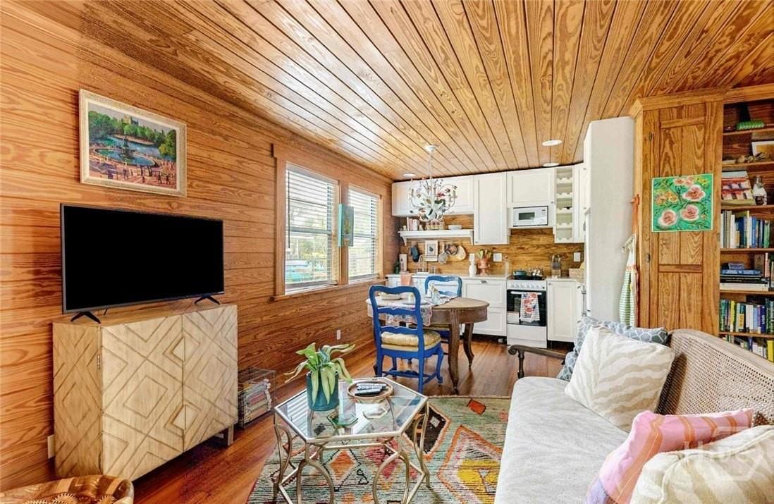 2411 Texas Ave #B - Photo 4 of 24