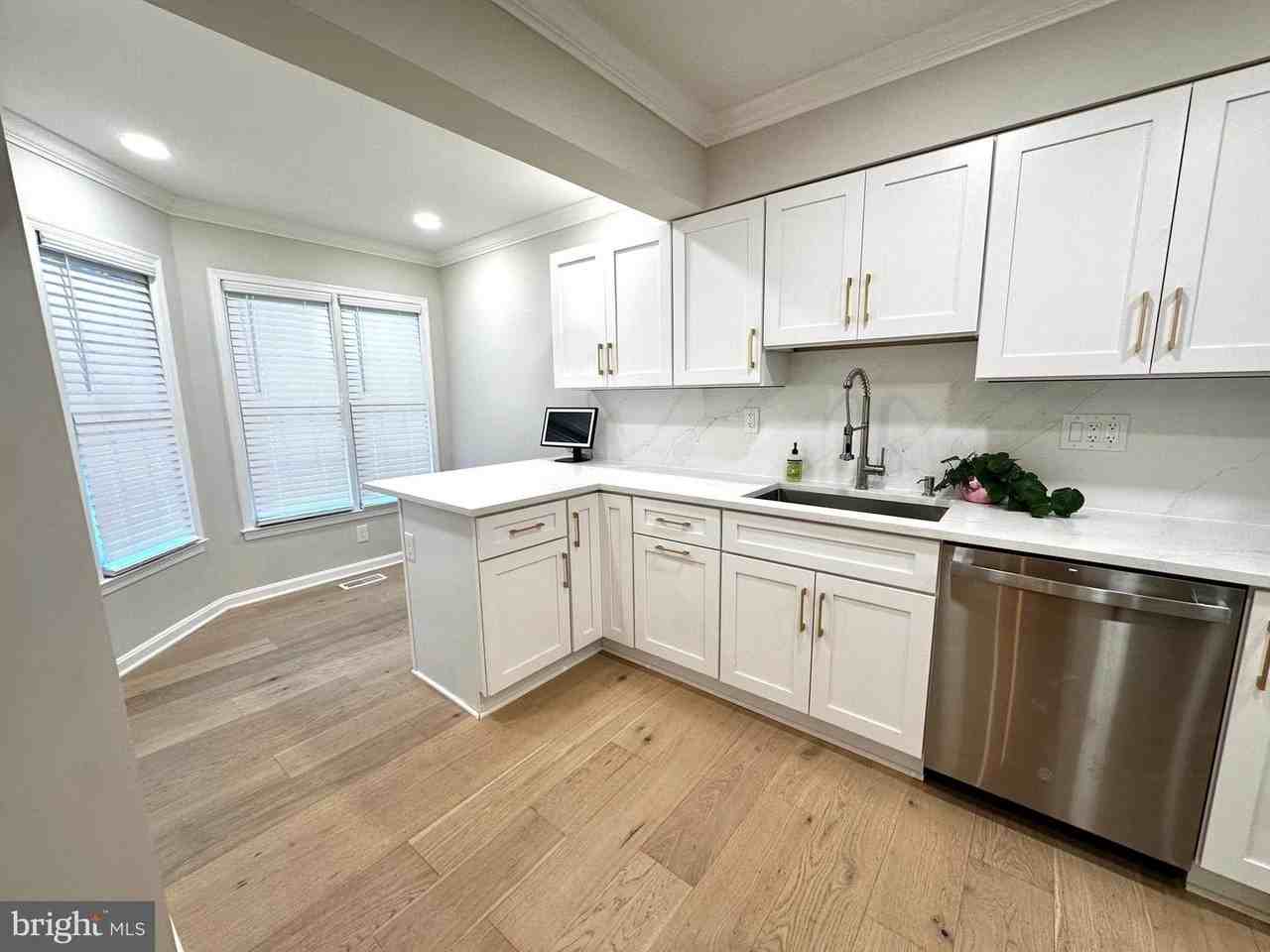 12 River Oaks Cir - Photo 3 of 28
