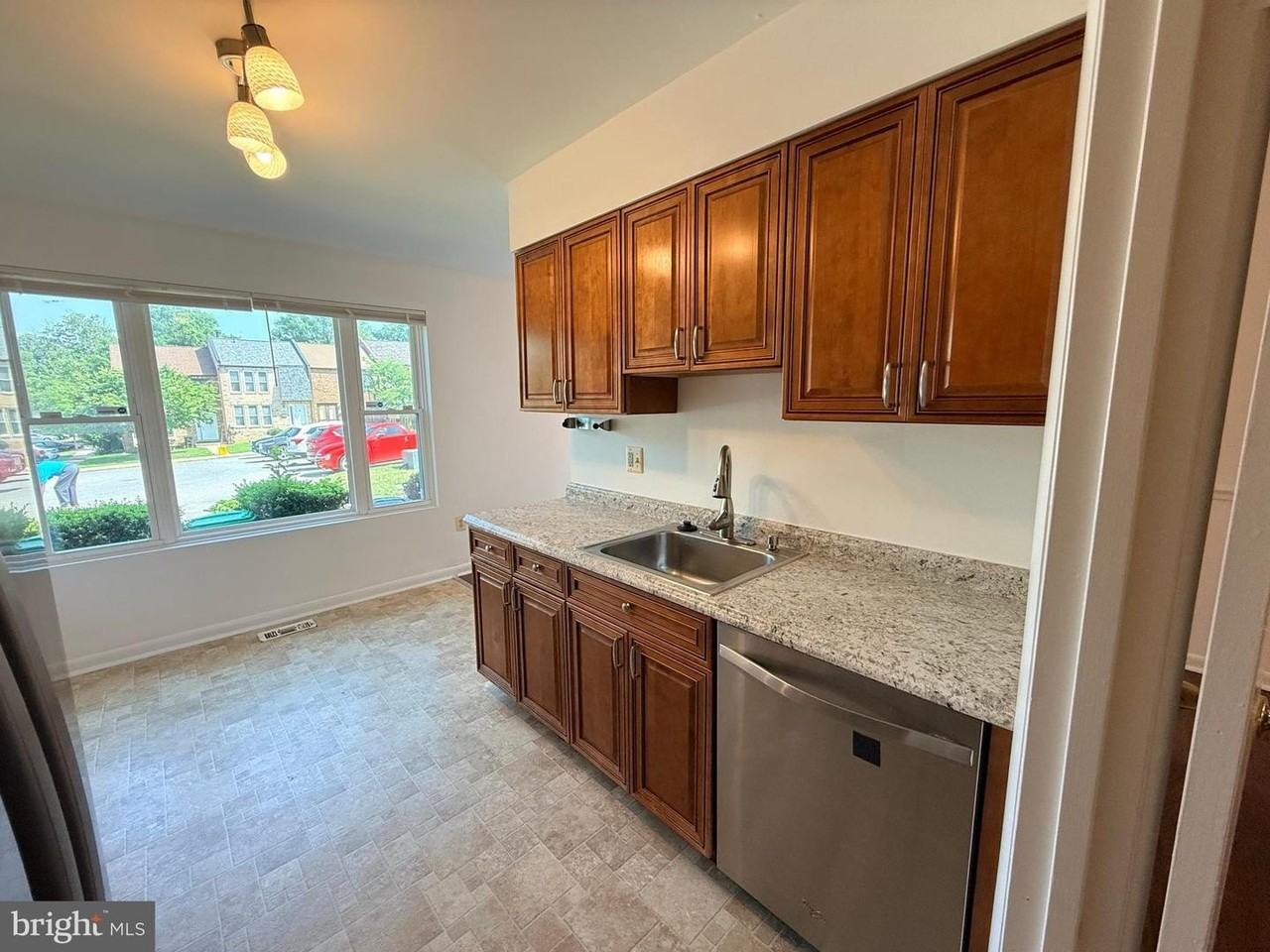 7007 Cipriano Woods Ct - Photo 6 of 19
