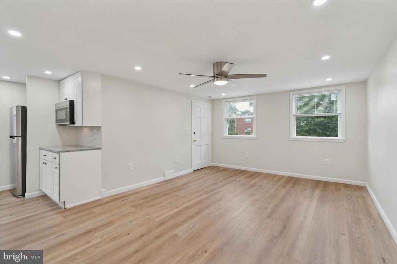421 W Jefferson St - Photo 4 of 15