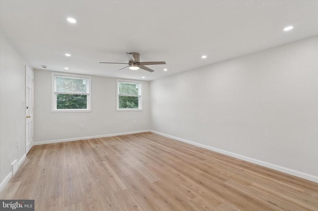 421 W Jefferson St - Photo 5 of 15