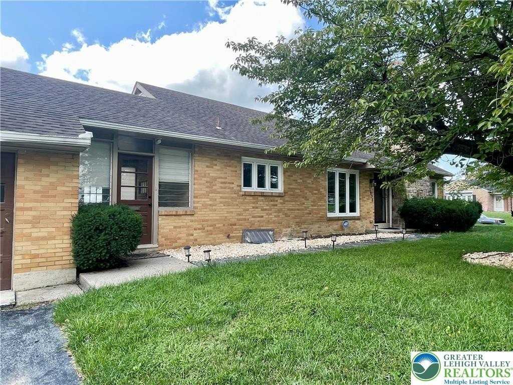 1830 Laubach Ave - Photo 4 of 35