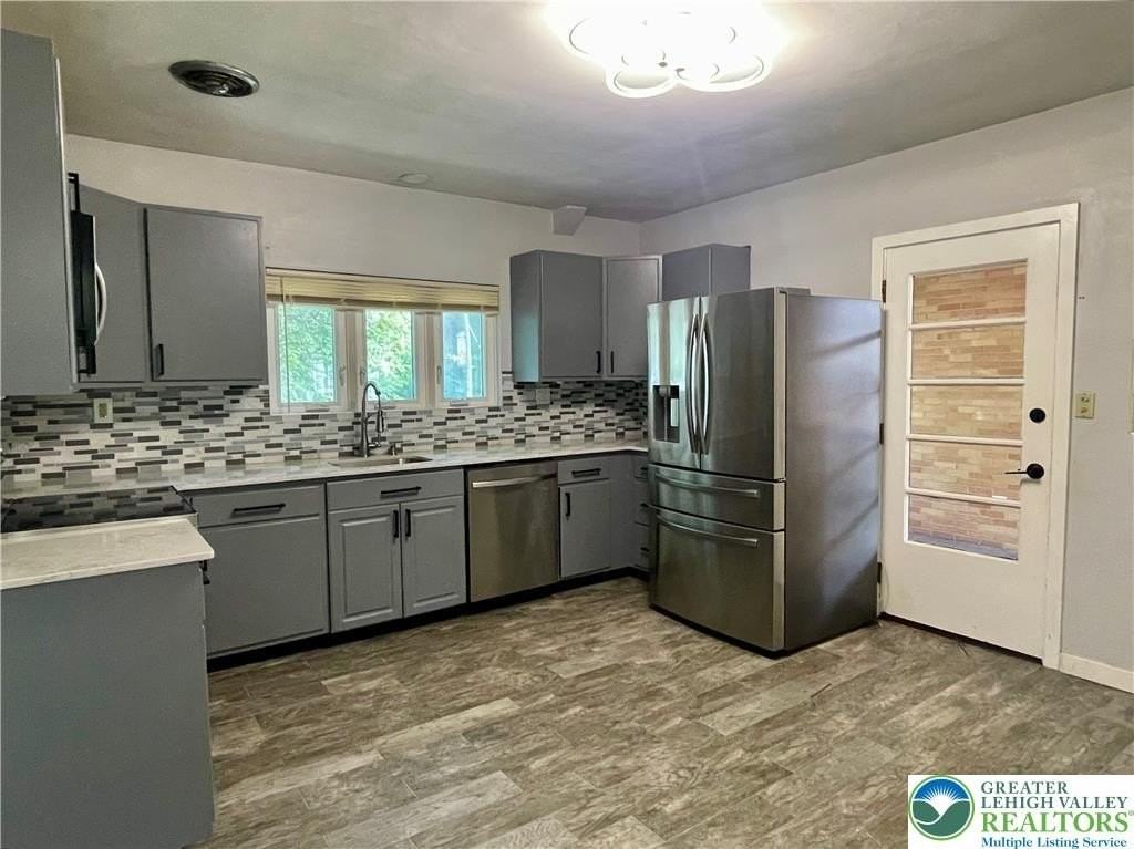 1830 Laubach Ave - Photo 7 of 35