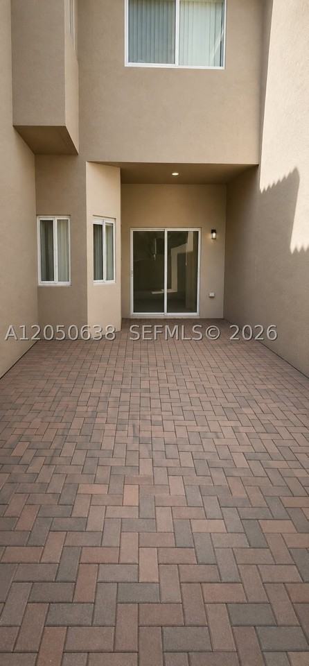 2416 Se 19th Ct #2416 - Photo 6 of 20