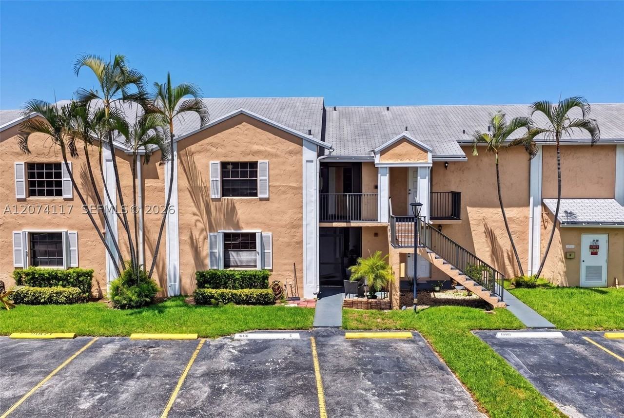 1080 N Franklin Ave #1080E