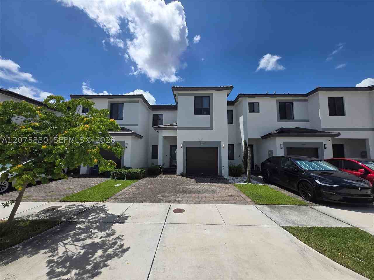 15790 Sw 136th Way #0 - Photo 2 of 42