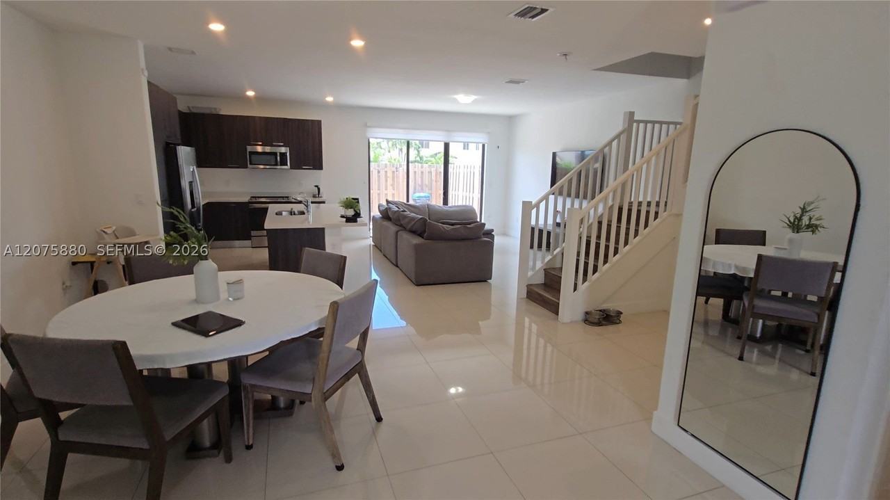 15790 Sw 136th Way #0 - Photo 4 of 42