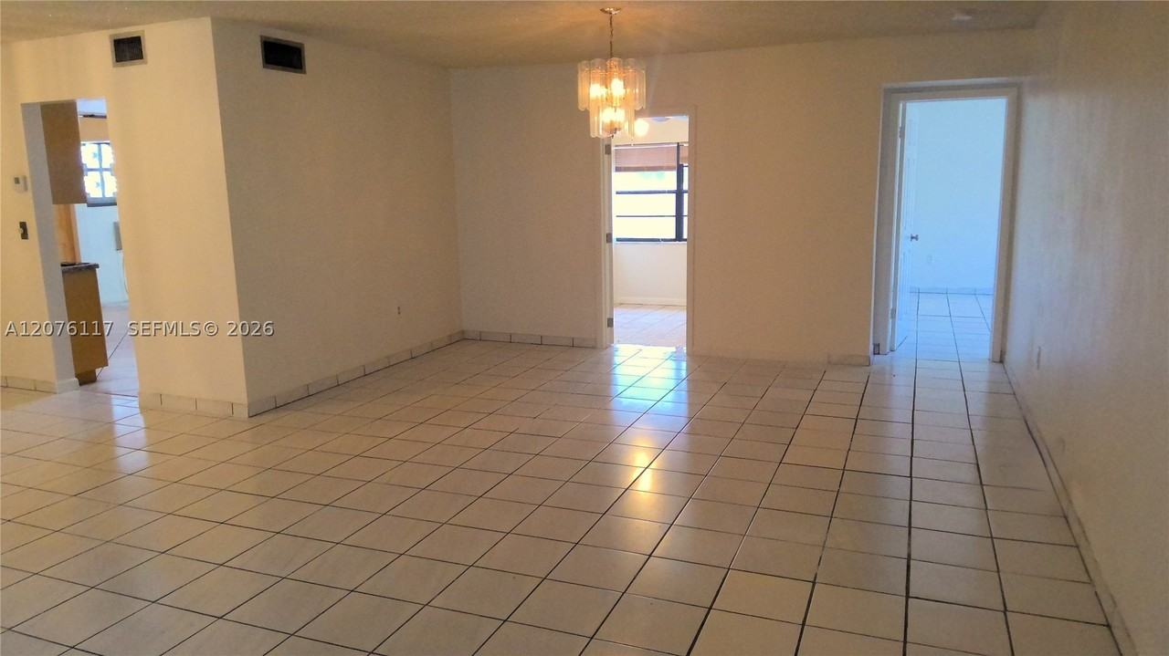 7829 Embassy Blvd - Photo 3 of 34