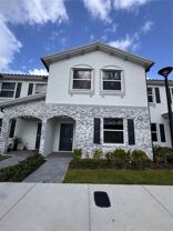 194 SE 10th Ct - Photo 1 of 1