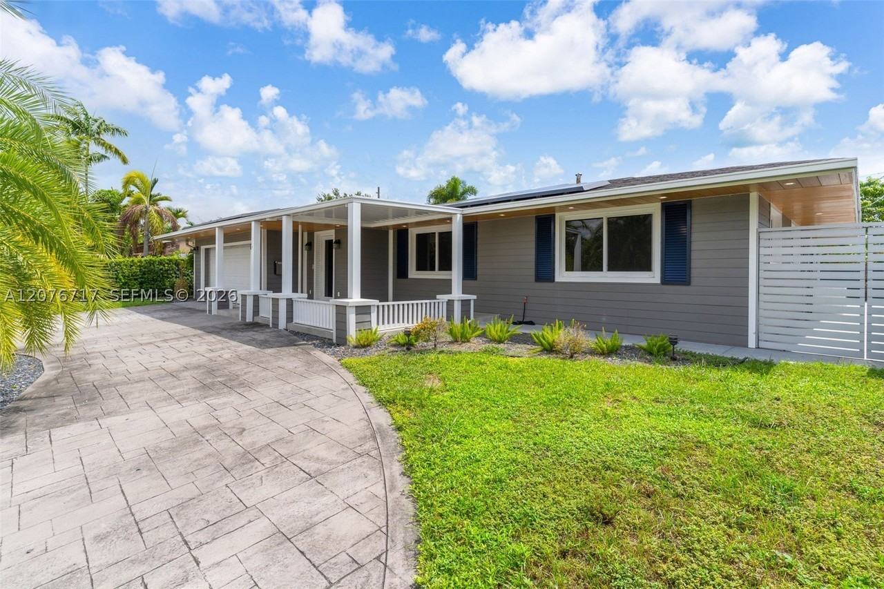 15825 Sw 103rd Pl - Photo 2 of 24