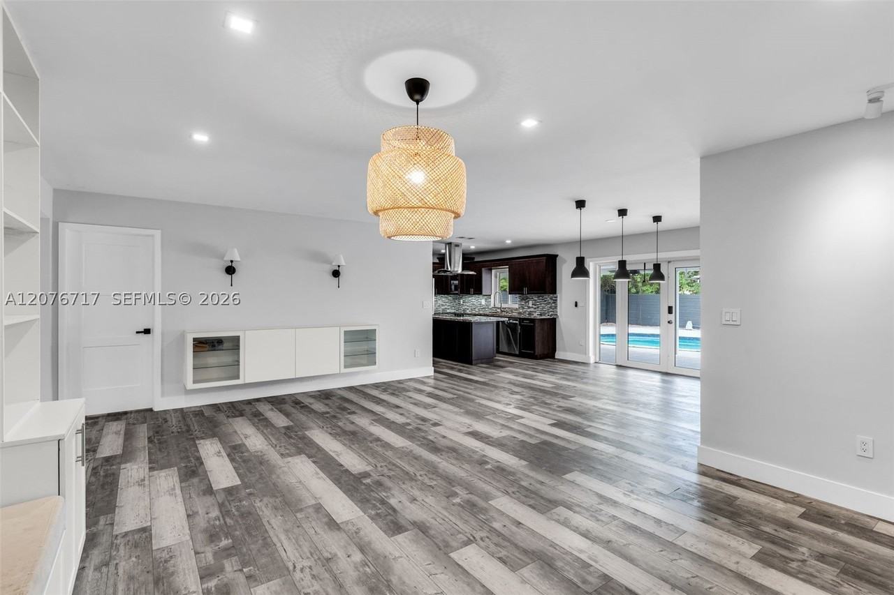 15825 Sw 103rd Pl - Photo 5 of 24