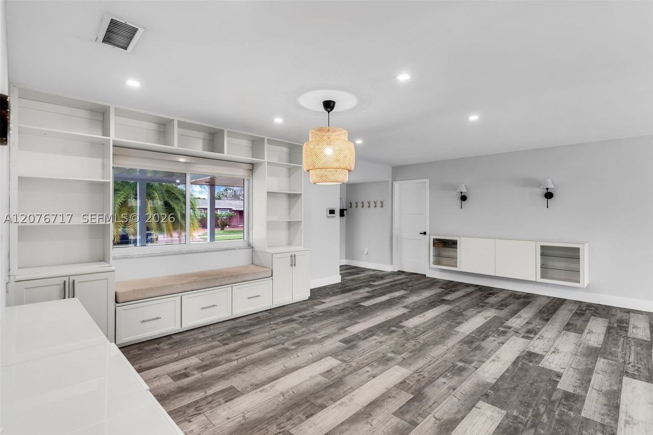 15825 Sw 103rd Pl - Photo 6 of 24