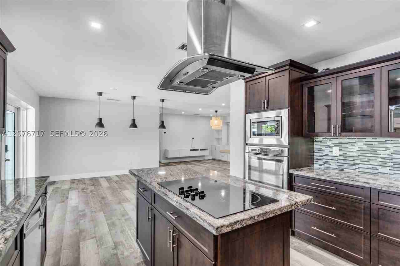 15825 Sw 103rd Pl - Photo 7 of 24