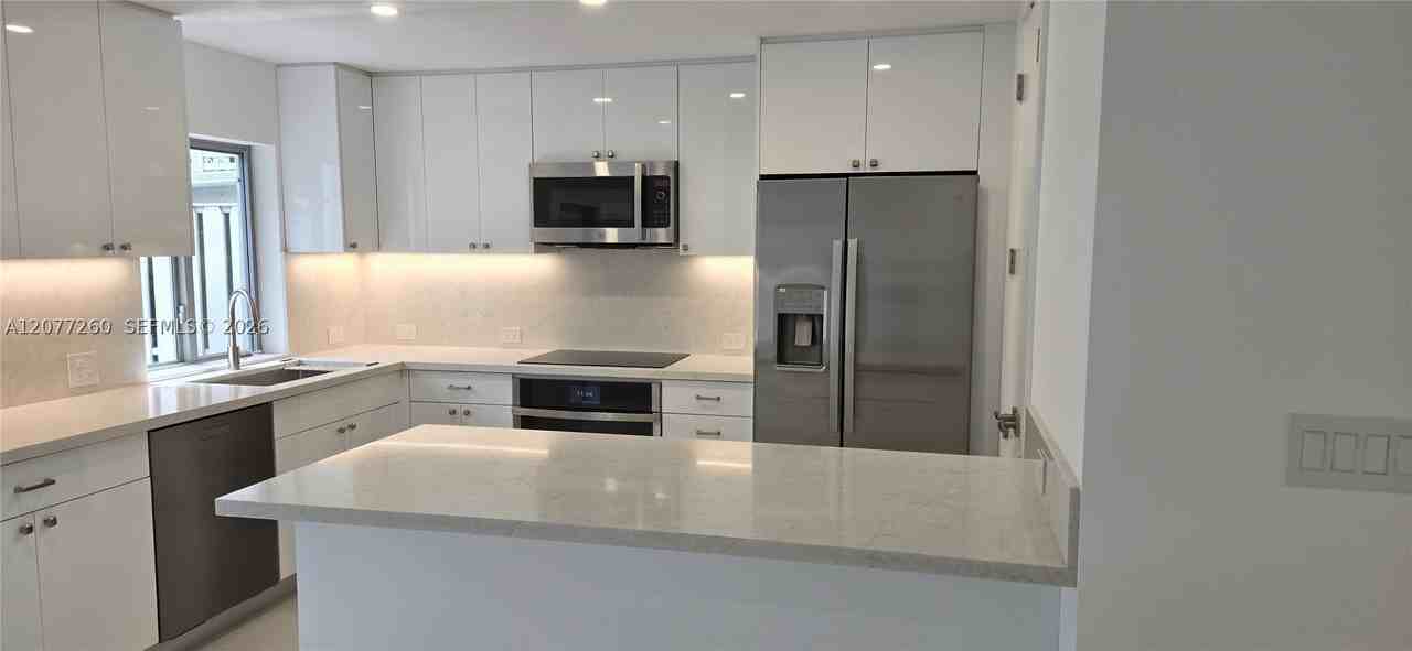 226 Sea View Dr #105 - Photo 7 of 10