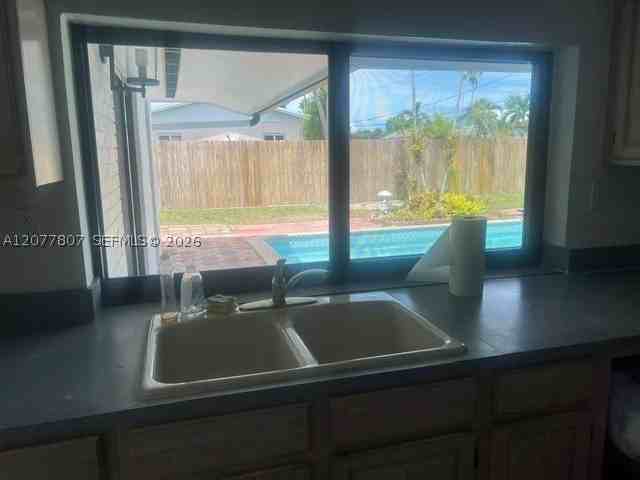 15821 Sw 102nd Ct - Photo 6 of 17