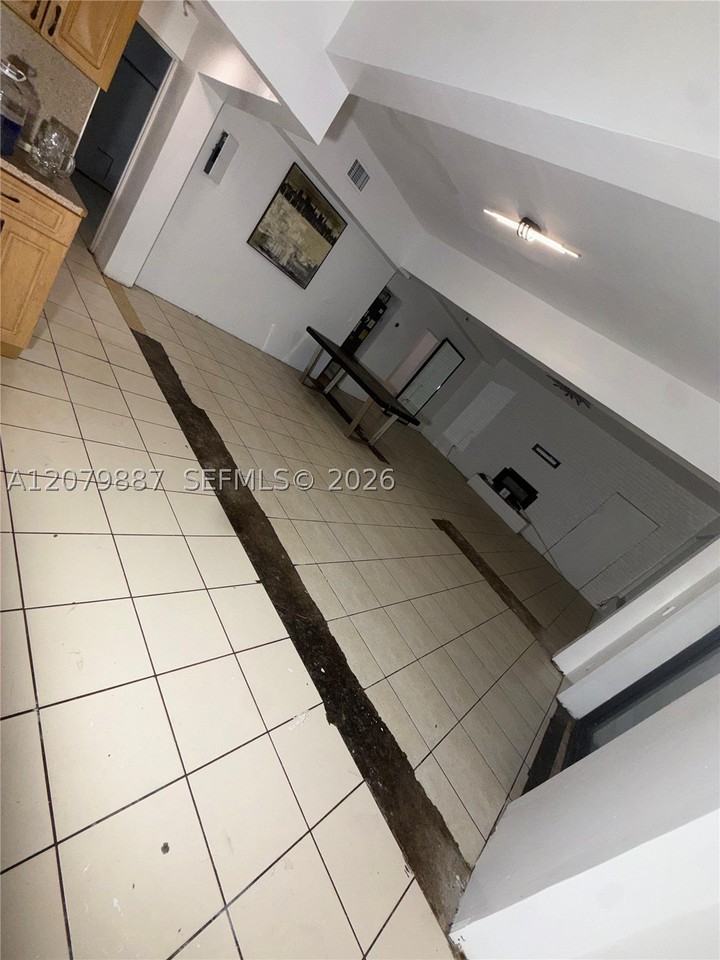 14800 Nw 2nd Ave #B - Photo 5 of 29