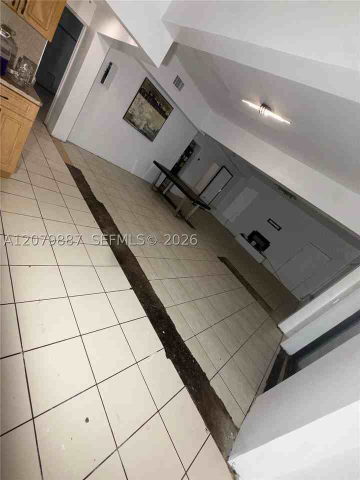 14800 Nw 2nd Ave #B - Photo 6 of 29