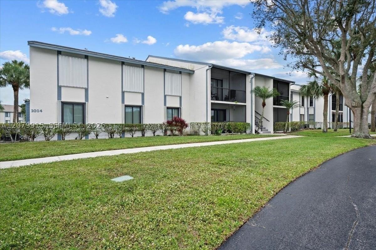 1014 Green Pine Blvd #H1 - Photo 2 of 14