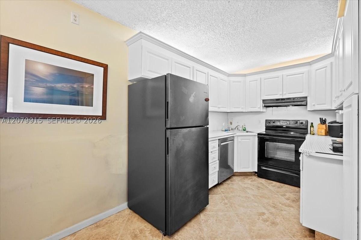 1014 Green Pine Blvd #H1 - Photo 3 of 14