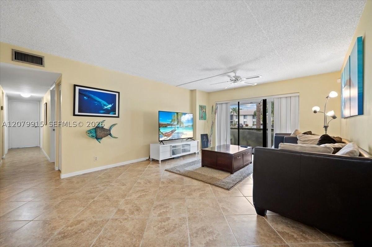 1014 Green Pine Blvd #H1 - Photo 4 of 14