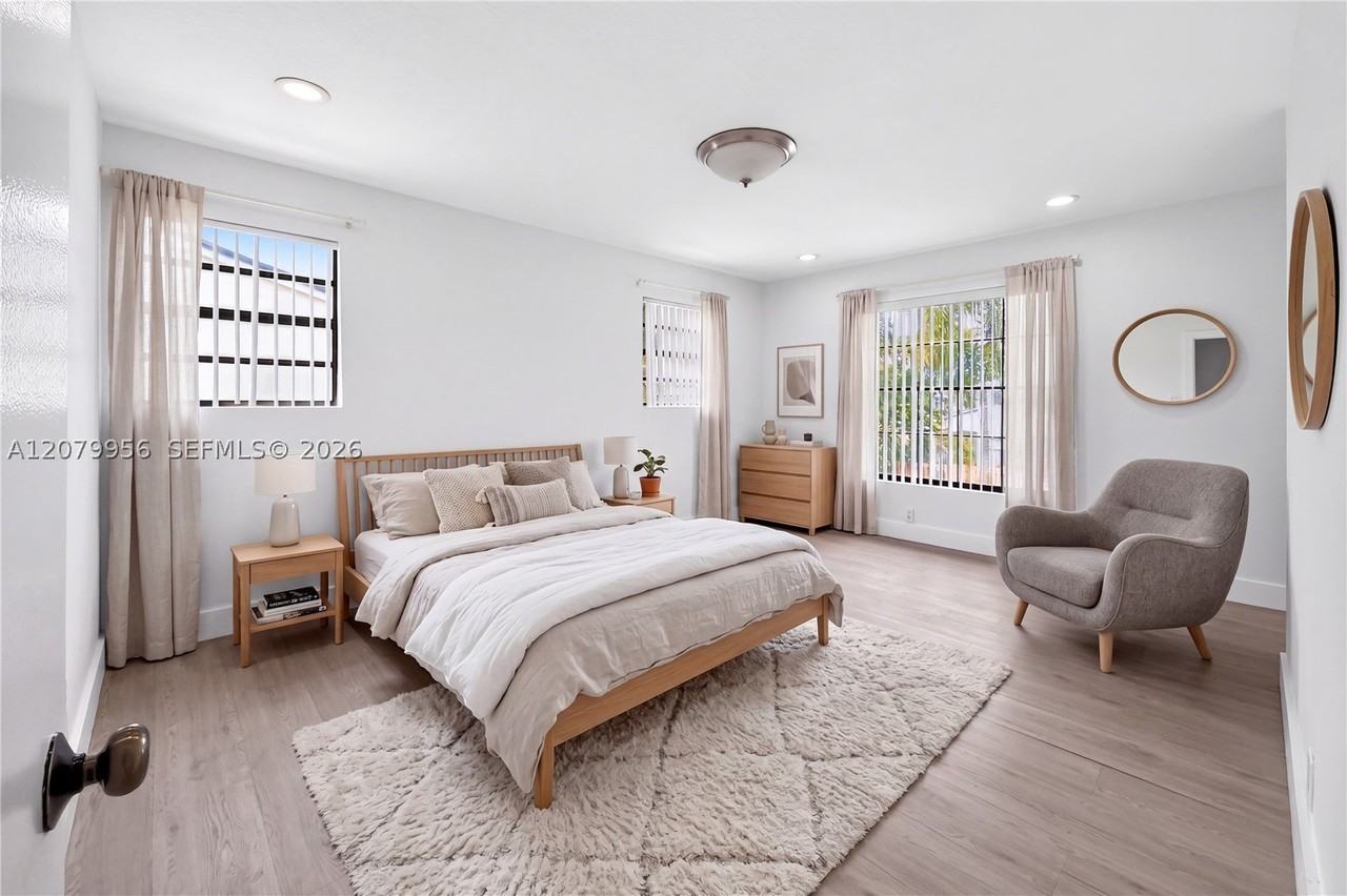 10615 Sw 147th Ct - Photo 4 of 28