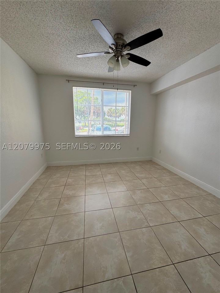 7920 N Nob Hill Rd #103 - Photo 4 of 14