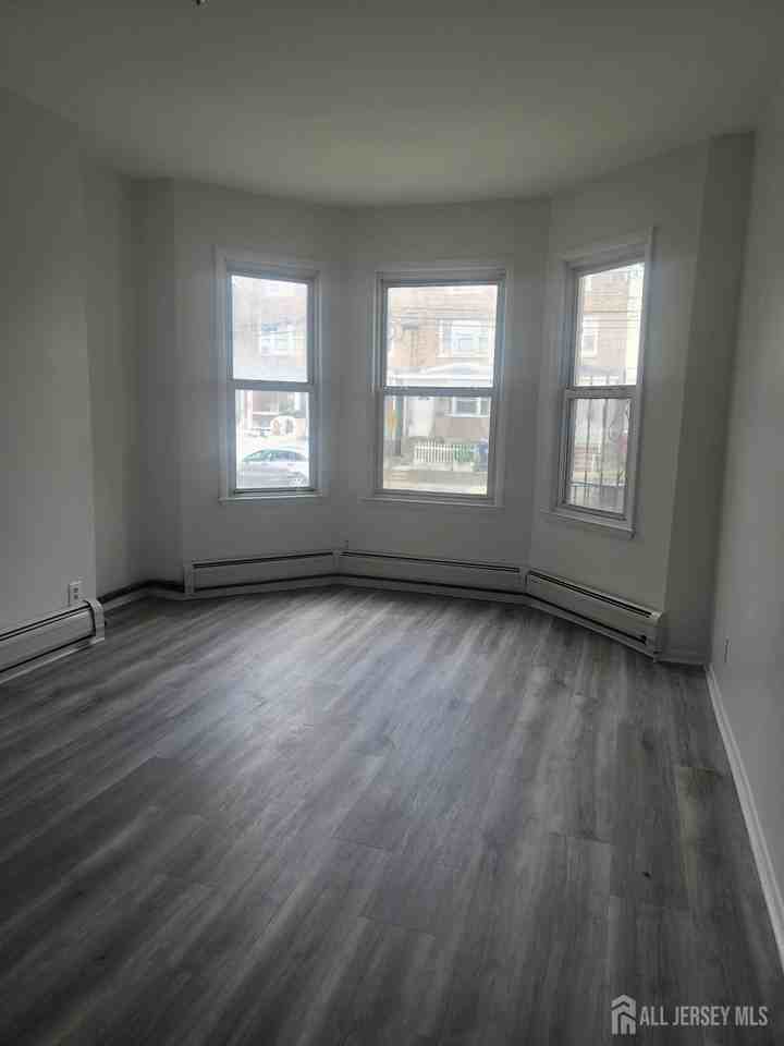 149 Lewis St #1A - Photo 2 of 8