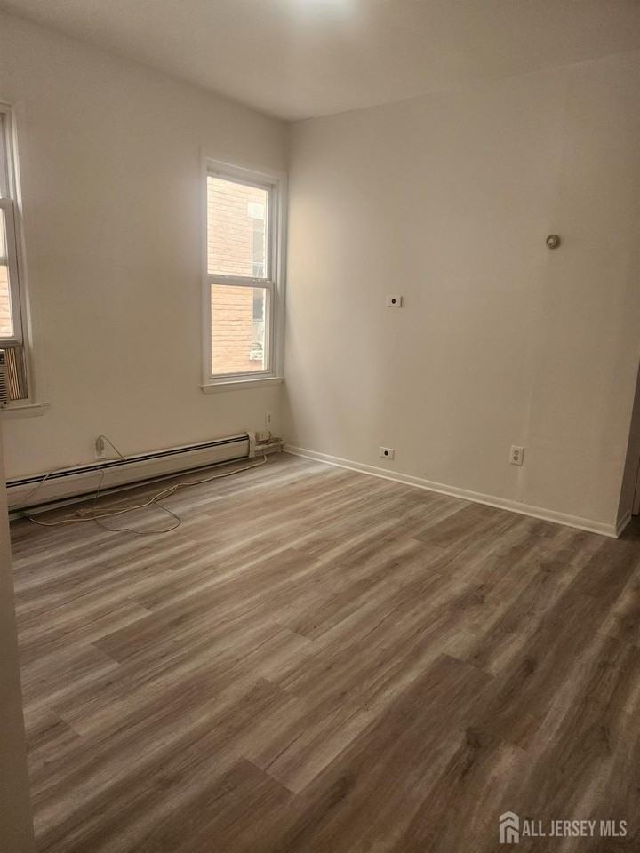 149 Lewis St #1A - Photo 3 of 8