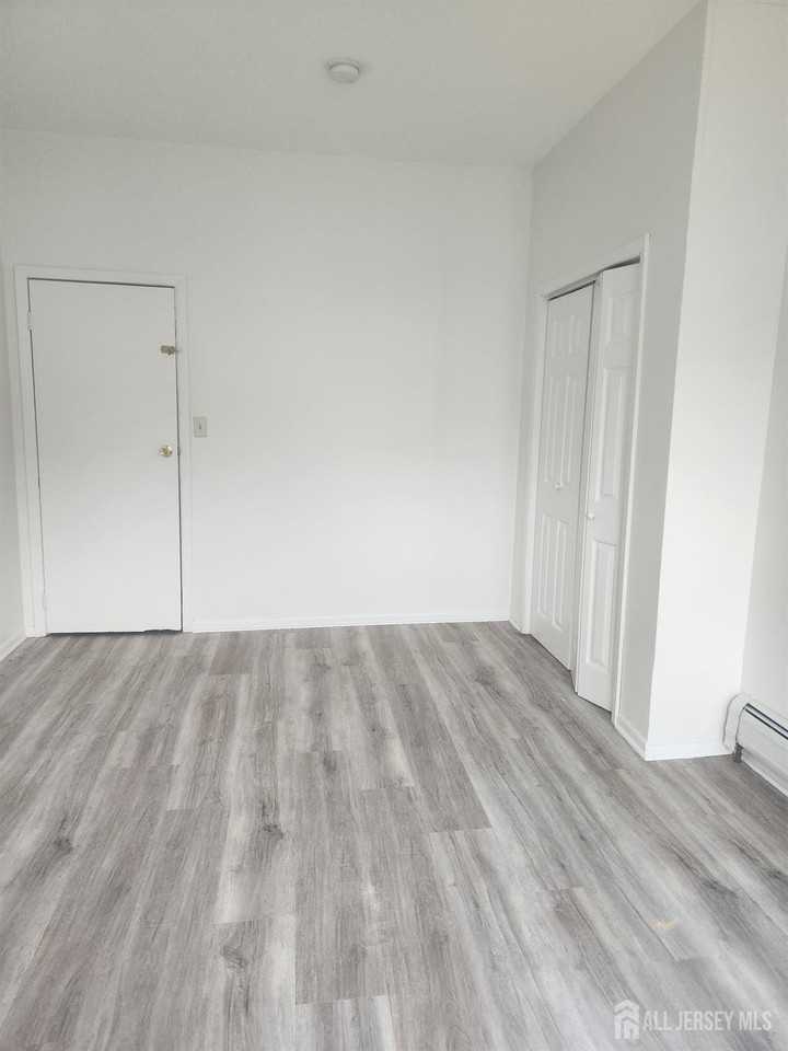 149 Lewis St #1A - Photo 6 of 8